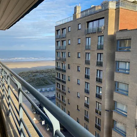 In Near The Ньивпорт