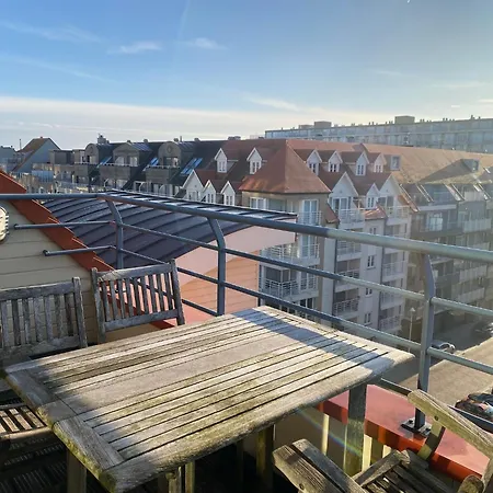 In Near The Ньивпорт